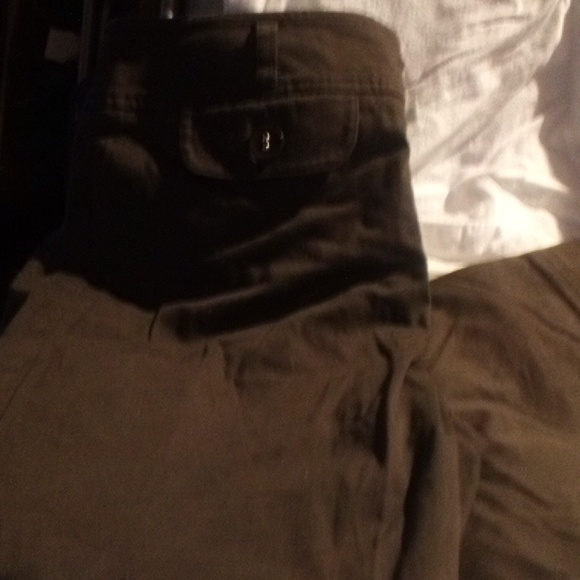 Tribella sport capris size 8 dark coco. - Picture 2 of 3